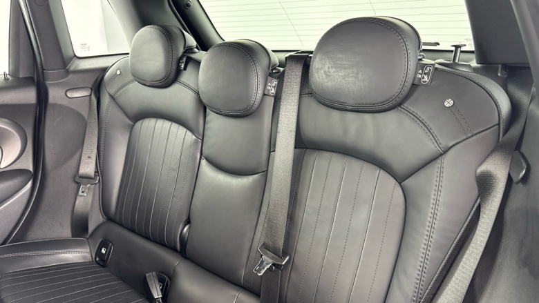 MINI Hatchback 1.5 Cooper Exclusive 5dr Petrol Hatchback